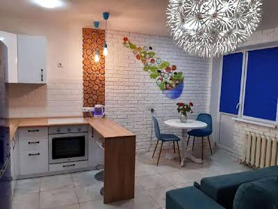 квартира за адресою Степана Руданського вул., 4-6