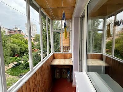 квартира за адресою Гетьмана Кирила Розумовського вул. (Миколи Краснова), 8