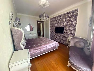 квартира за адресою Дмитрівська вул., 80