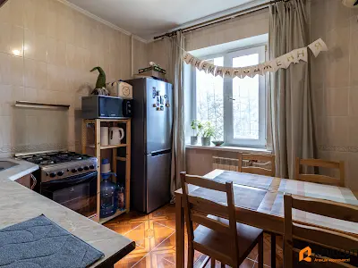 квартира по адресу Ревуцкого ул., 30/1