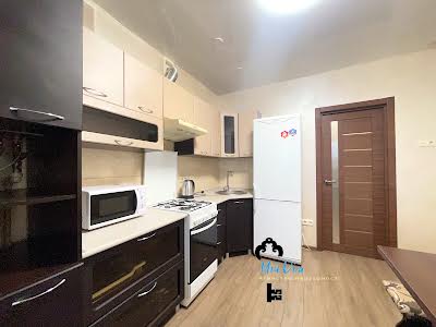 квартира за адресою Боголюбова вул., 33
