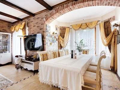 будинок за адресою Кооперативна, 5а