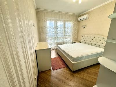 квартира за адресою Бориса Гмирі вул., 18
