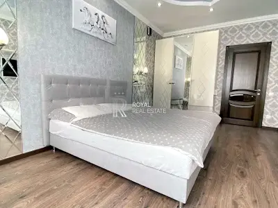 квартира за адресою Миколи Міхновського бульв. (Дружби Народів), 14-16