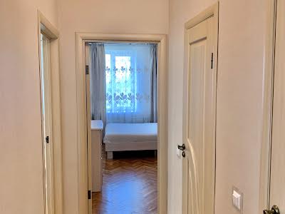 квартира за адресою Лаврська вул. (Січневого Повстання), 4-Б