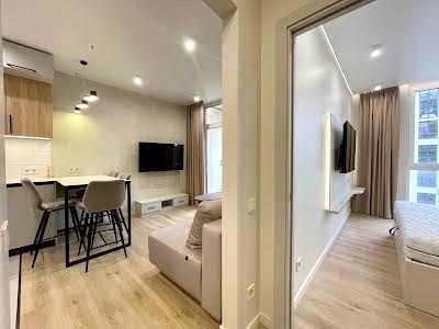 квартира за адресою Салютна вул., 2к8