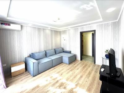 квартира за адресою Київ, Оболонська вул., 25