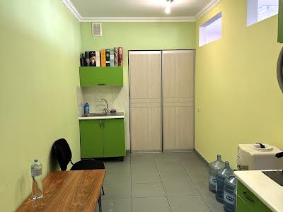 комерційна за адресою Авіаконструктора Ігоря Сікорського вул. (Танкова), 1