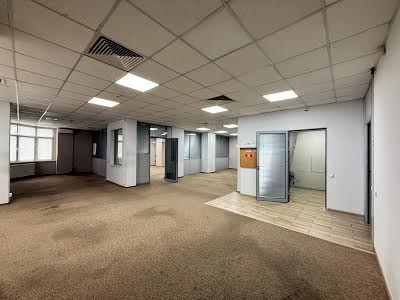 комерційна за адресою Кловський узвіз, 5
