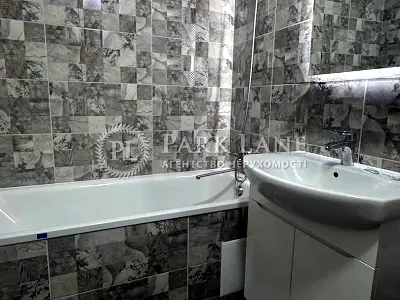 квартира по адресу Ревуцкого ул., 11а