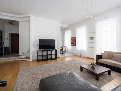 квартира за адресою Круглоуніверситетська вул., 6