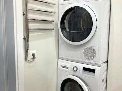 квартира по адресу Олександра Олеся ул., 45