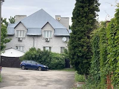 будинок за адресою с. Крюківщина, Квіткова вул., 3