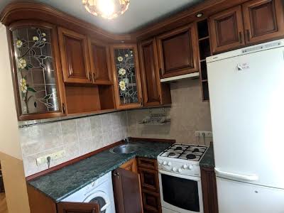 квартира за адресою Дорогожицька вул., 18