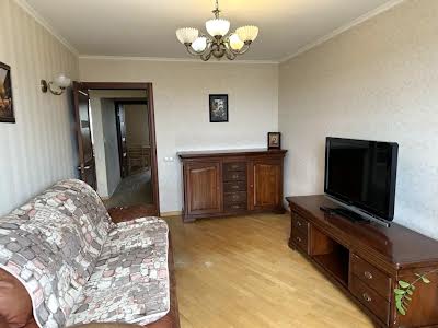 квартира по адресу Героев Днепра ул., 38-Е