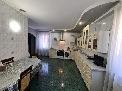 будинок за адресою Учбова вул., 5/8