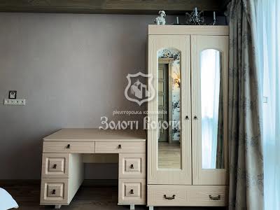 квартира за адресою Михайла Максимовича вул. (Онуфрія Трутенка), 28д