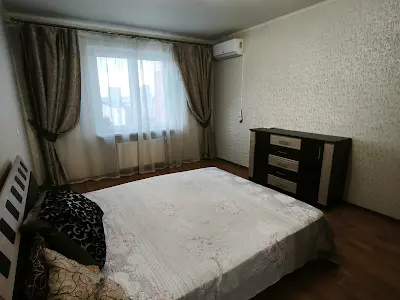 квартира за адресою Сергія Данченка вул., 1