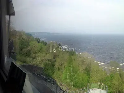 дом по адресу Защитников Украины ул.