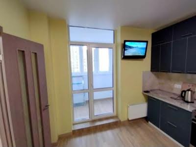 квартира за адресою Київ, Микільсько-Слобідська вул., 8