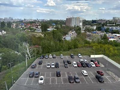 квартира за адресою Юнацька вул., 1