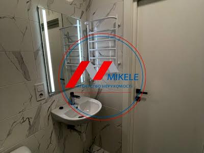 квартира за адресою Залізнична вул., 32