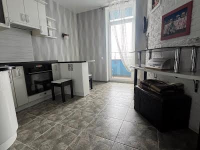 квартира за адресою Богатирська вул., 6-А