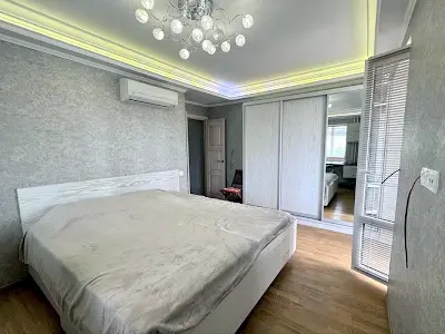 квартира по адресу Владимира Ивасюка просп. (Героїв Сталінграду), 19