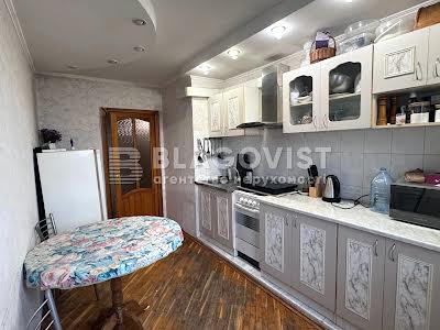 квартира за адресою Дніпровська набережна вул., 3