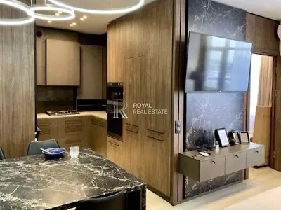 квартира за адресою Київ, Практична вул., 1
