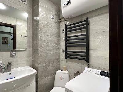 квартира за адресою Дмитрия Антоновича б, 8