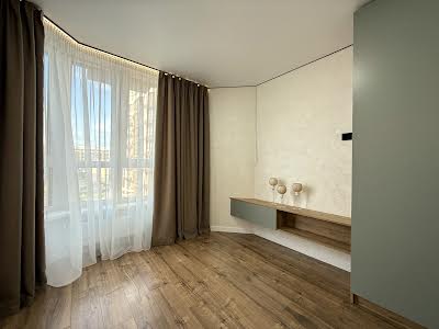 квартира за адресою Молодіжна, 8