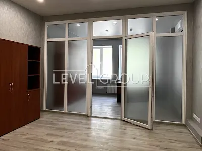 комерційна за адресою Андрія Верхогляда вул. (Михайла Драгомирова), 4