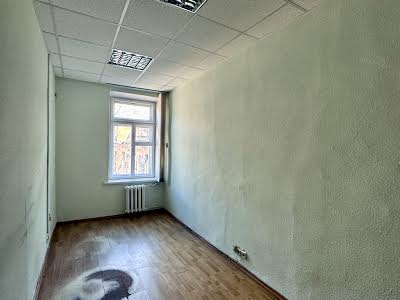 комерційна за адресою Богдана Хмельницького вул., 3