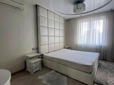 квартира за адресою Київ, В'ячеслава Чорновола вул., 27