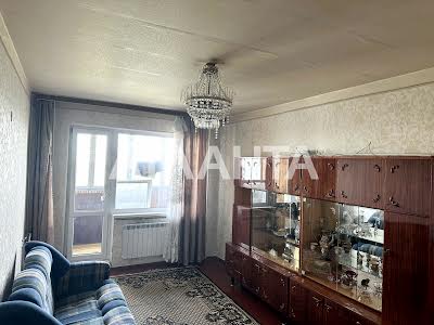 квартира за адресою Композитора Лятошинського вул., 12