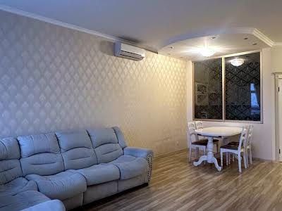 квартира по адресу Кловский спуск, 7