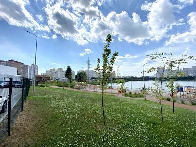 квартира по адресу Ревуцкого ул., 40-В