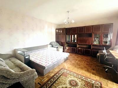 квартира по адресу Межигорская ул., 50