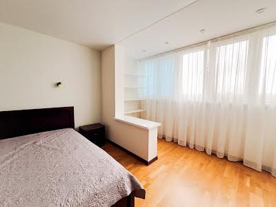 квартира за адресою Смілянська вул., 15