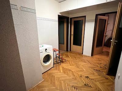 квартира по адресу Ивана Пулюя ул., 3