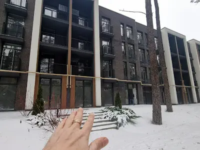комерційна за адресою Дніпроводська вул., 1