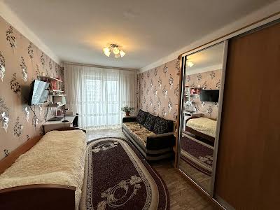 квартира по адресу Киев, Жюля Верна бульв. (Ромена Роллана), 4