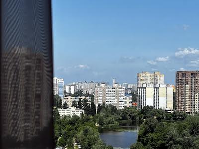 квартира за адресою Анни Ахматової вул., 34