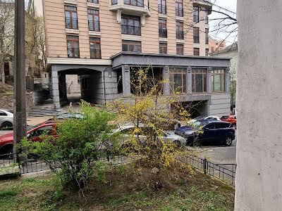квартира за адресою Лютеранська вул., 13