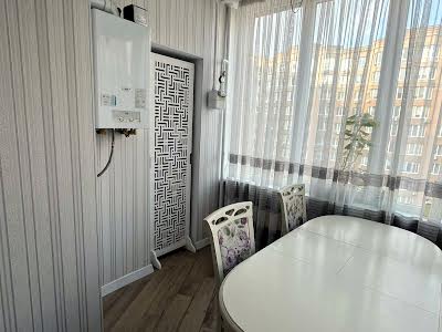 квартира за адресою Академіка Амосова вул., 63