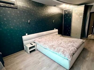 квартира по адресу Анны Ахматовой ул., 13б
