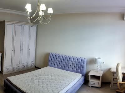 квартира по адресу Кудрявский спуск, 3-Б