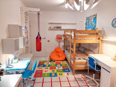 квартира за адресою Регенераторна вул., 4