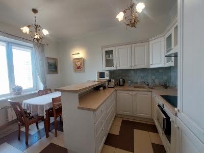 квартира за адресою Дмитрівська вул., 69